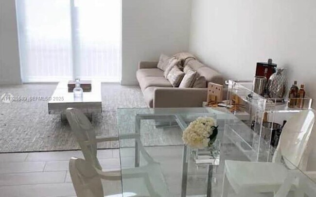 Primary Photo - 50 Menores Ave