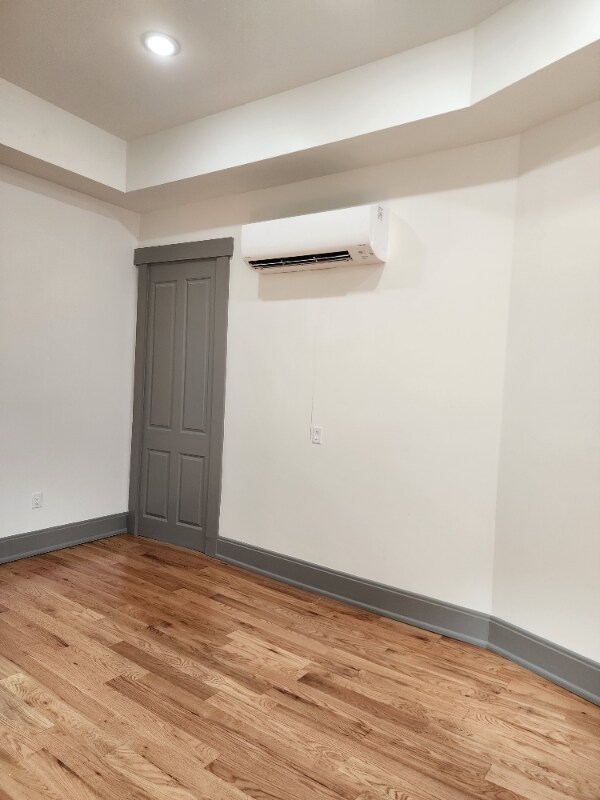 Building Photo - 1725 Elm St