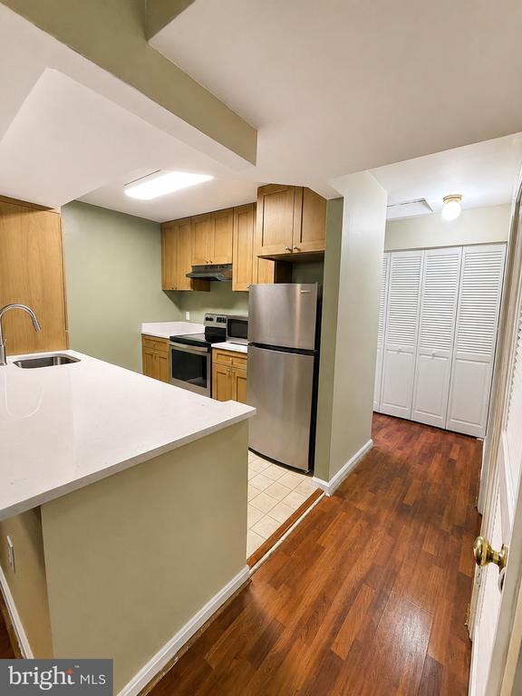 Building Photo - 5800 Orchard Hill Ct