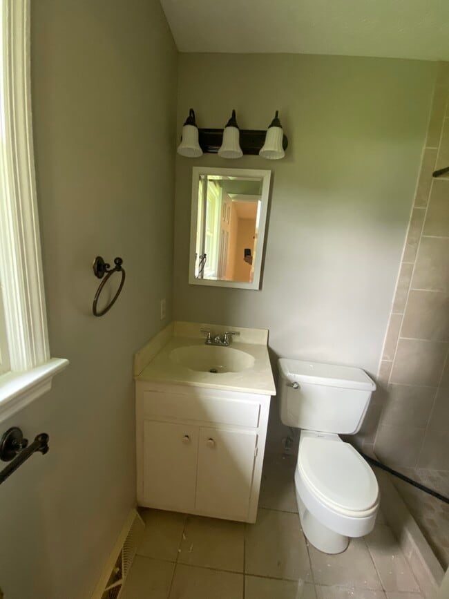 Building Photo - 1823 Grider Pond Rd