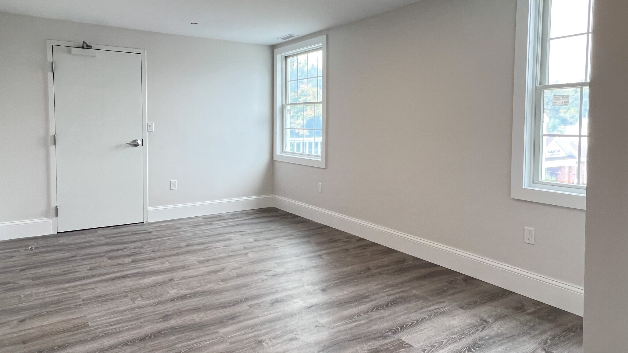 Building Photo - 131 Cambridge St