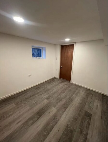 Building Photo - 1721 N Artesian Ave