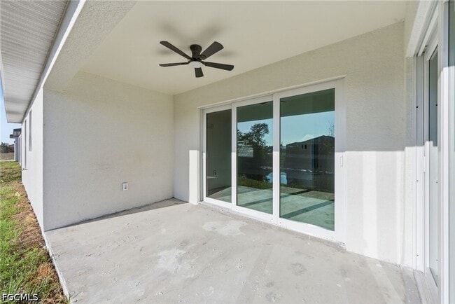 Building Photo - 2105 NE 1st Ave