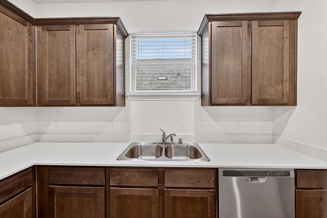 Building Photo - 3955 Oak Crk Cir