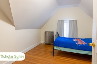 Building Photo - 18 Greylock Rd