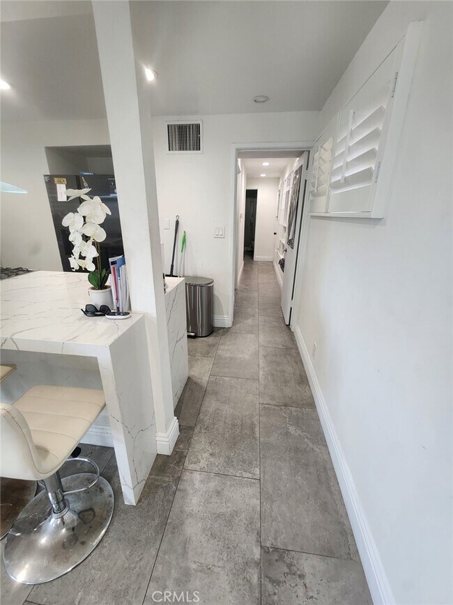 Building Photo - 111 19th St