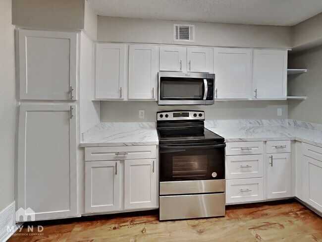 Building Photo - 6215 Indiana Ave