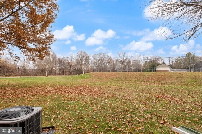 Building Photo - 1310 Sheridan Pl