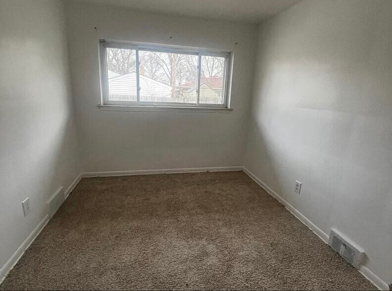 Building Photo - 24616 Culver St