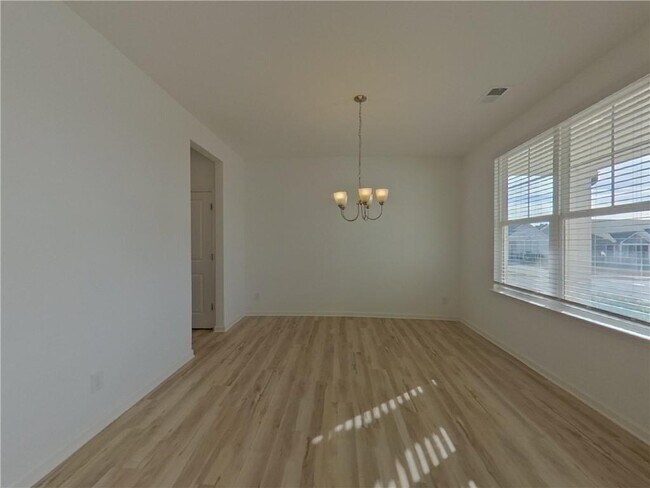 Building Photo - 425 Freeport Wy