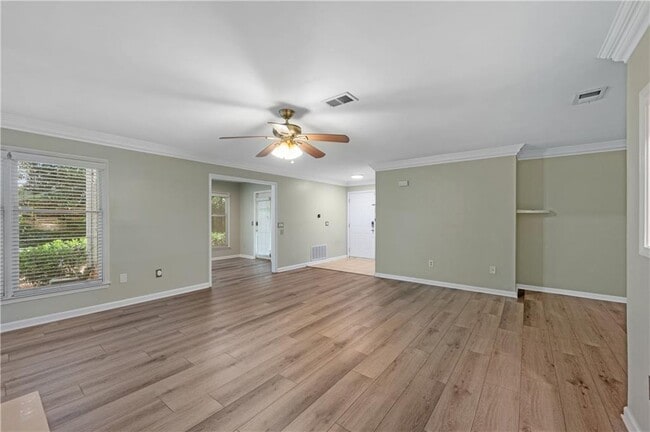 Building Photo - 601 Abingdon Way NE