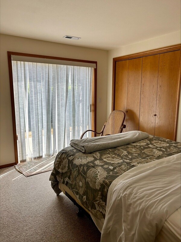 Building Photo - 4739 S Golf Course Dr