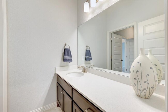 Building Photo - 12817 Stanford Dr