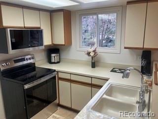 Building Photo - 133 S Jackson St