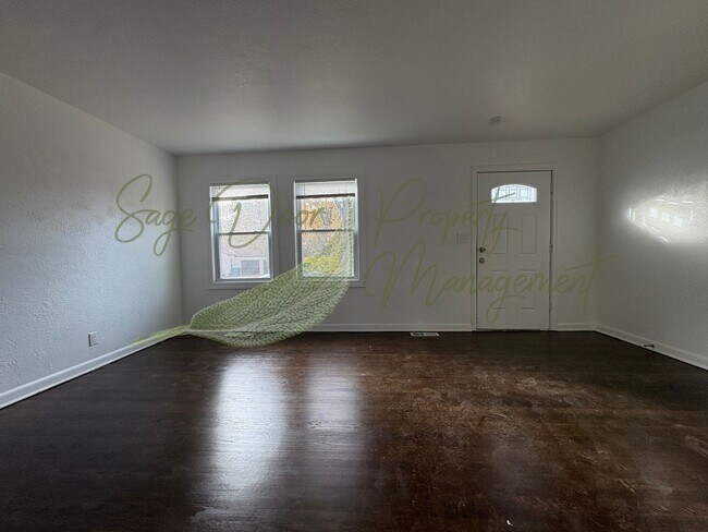 Building Photo - 5 BEDROOM IN INDEPENDENCE!!!