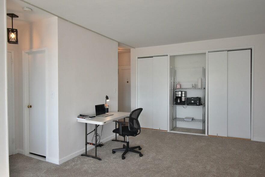 Alt View - 5 Roosevelt Pl