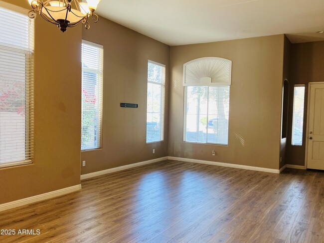 Building Photo - 1177 W Laredo Ave