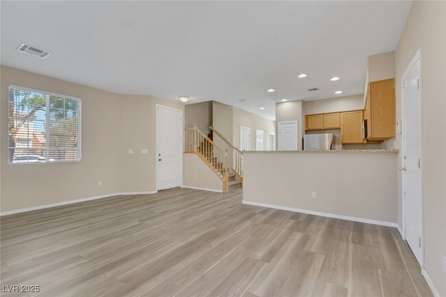 Building Photo - 9835 W Spinnaker Creek Ave