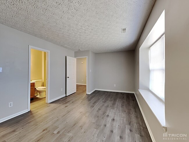 Building Photo - 2613 Cooper Pointe Cir