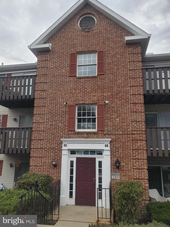 Building Photo - 620 Manatawny St