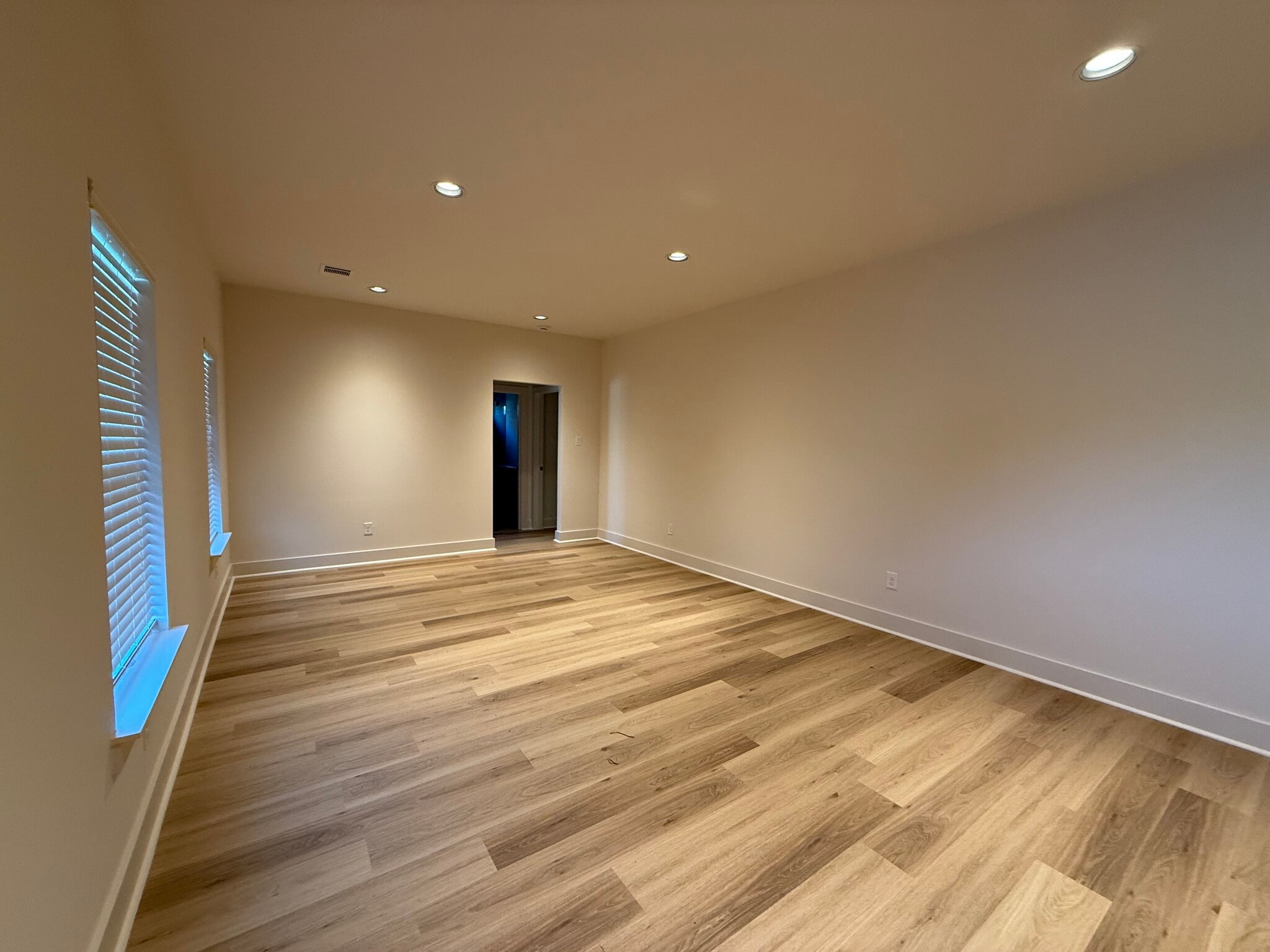 Building Photo - 104 Kirkland St