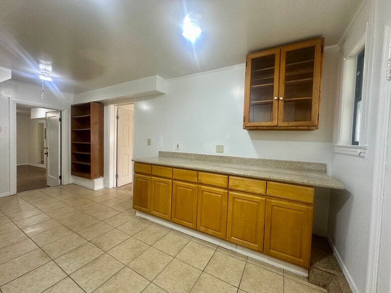 Building Photo - 1578 43rd Ave