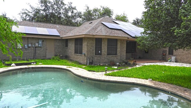 Building Photo - 2301 Anacua Cir