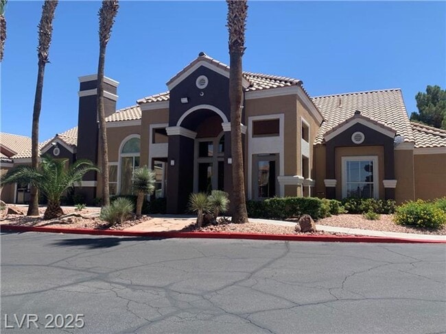 Building Photo - Wonderful Condo!