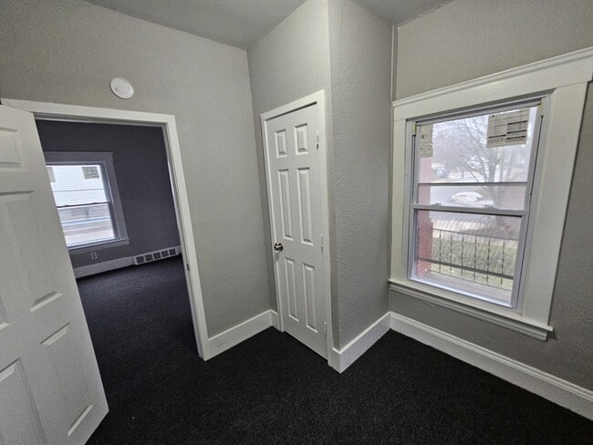 Building Photo - 4110 E 64th St