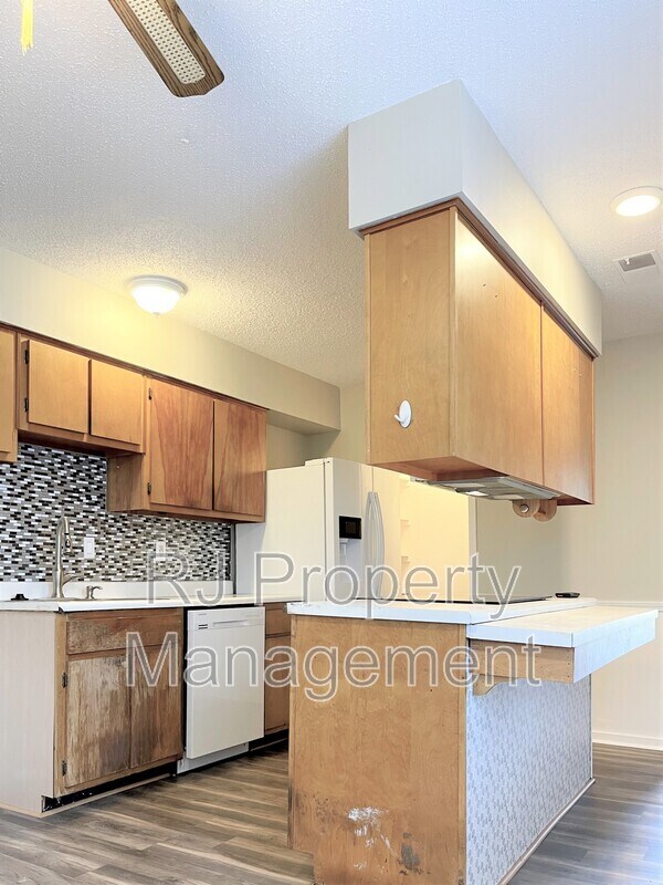 Building Photo - 4575 Buffer Dr