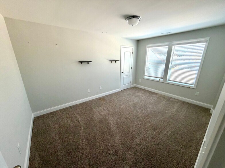 Building Photo - 3778 Glencourse Wy