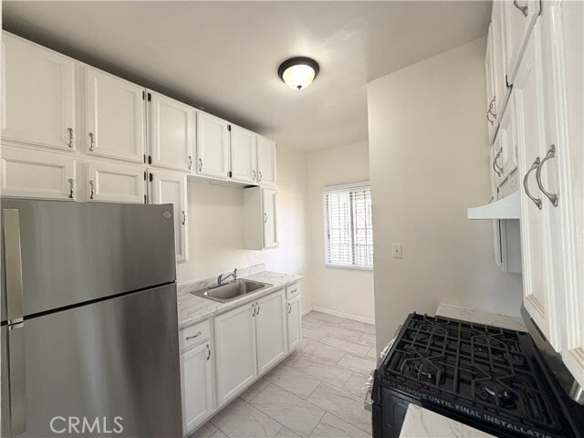 Building Photo - 5038 Denker Ave