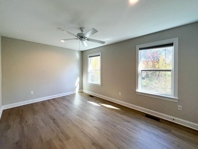 Building Photo - 1529 Birnam Dr