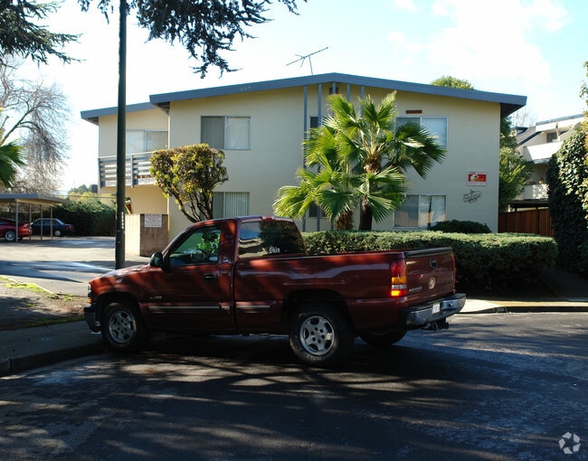 Building Photo - 609 Alamo Ct