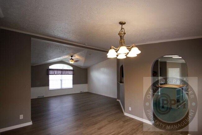 Building Photo - Discover this 3Bd/1Ba in Omaha, Ne