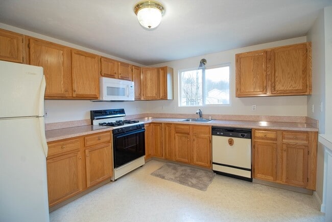 Building Photo - 59 Brookbend Way E