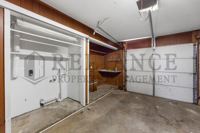 Building Photo - 416 Alexander Dr