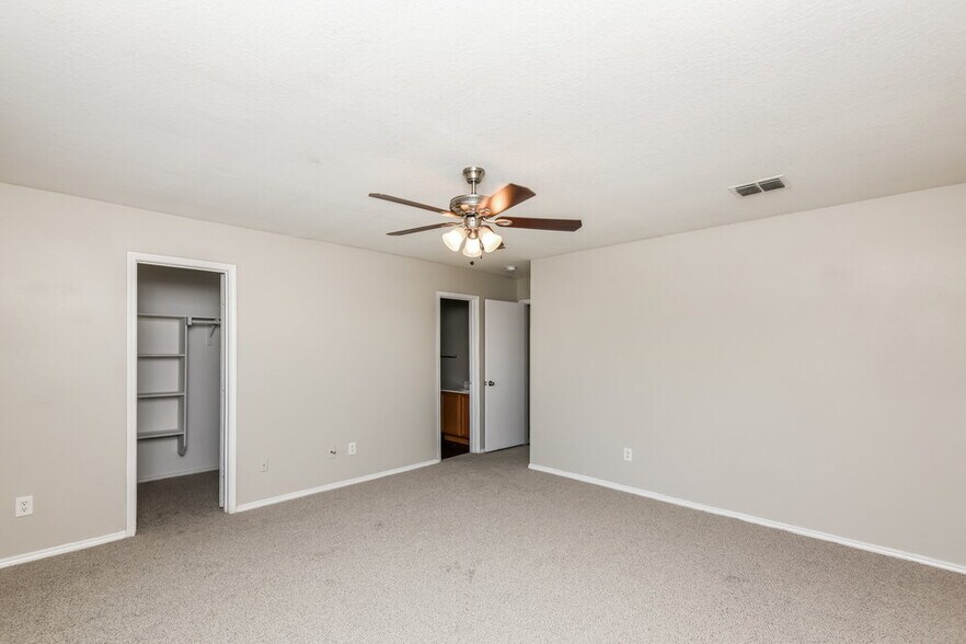 Building Photo - 1508 Queens Brook Ln