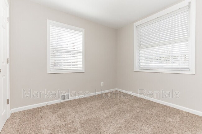 Building Photo - 1559 FORT DUPONT St SE