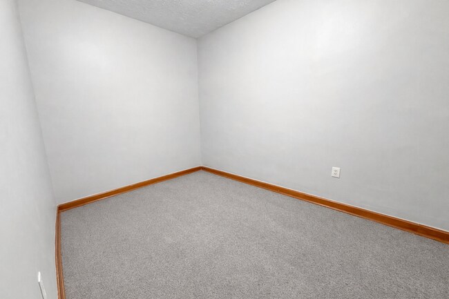 Building Photo - 3BR Baltimore Rowhome with Central Air & In-Unit Laundry