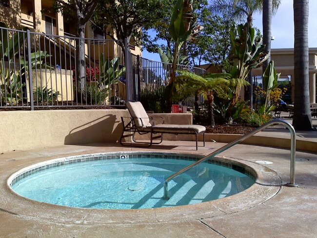 Building Photo - 3927 Nobel Dr