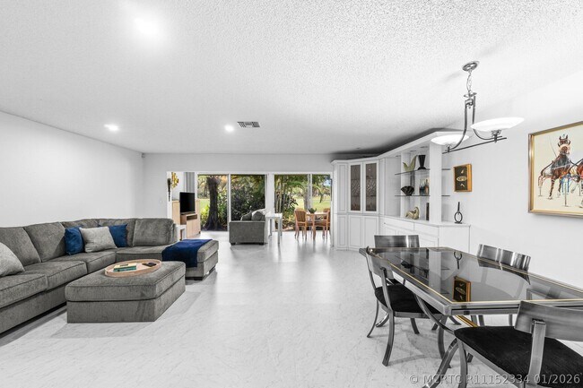 Building Photo - 27 Southport Ln