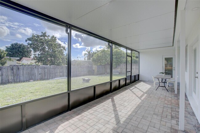 Building Photo - 1801 N 54th Ave