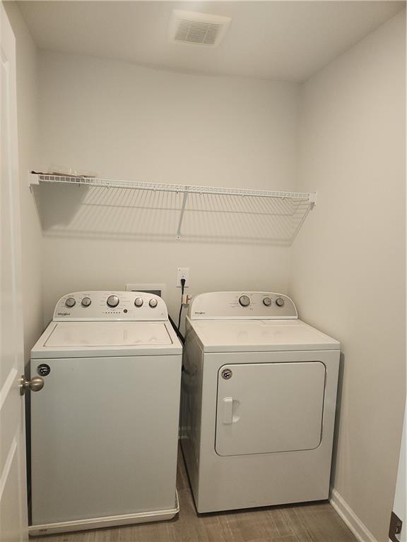 Building Photo - 65 Cedar Ln