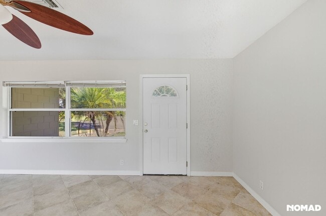 Building Photo - 5300 Locksley Ave