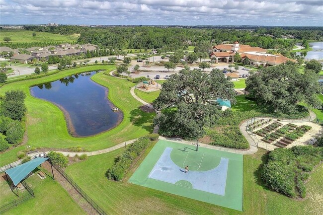 Building Photo - 576 Cantabria Dr