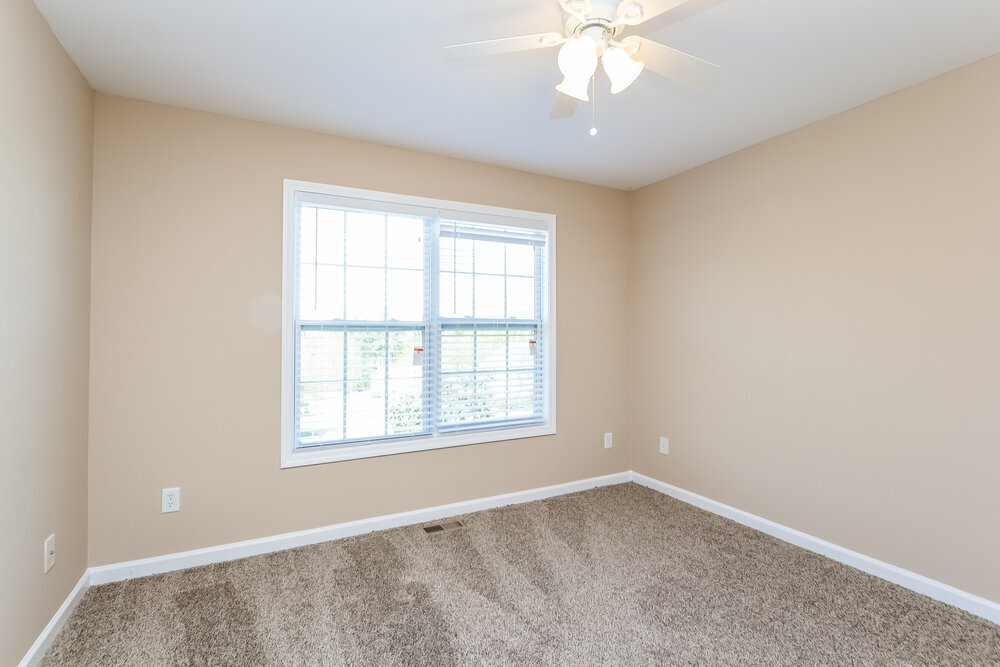 Building Photo - 214 Oakleigh Ln