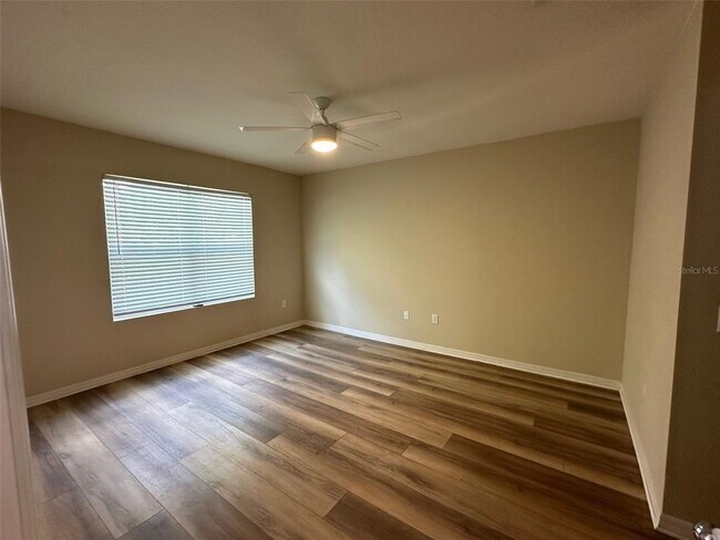Building Photo - 521 White Coral Ln