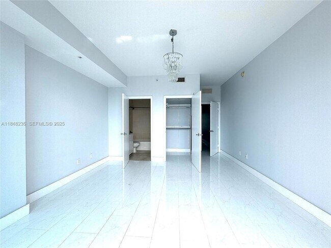 Building Photo - 60 SW 13th St