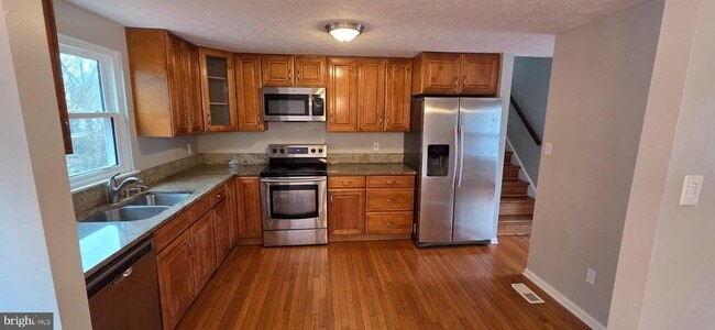 Building Photo - 223 Laura Anne Ct